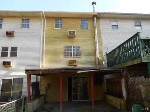 222 Old Forge Dr, Bath, PA 18014 photo 11