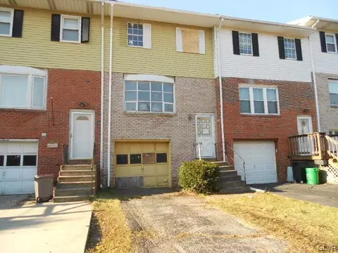 222 Old Forge Dr, Bath, PA 18014 photo 1
