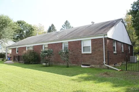 219 E Macada Rd, Bethlehem, PA 18017 photo 3