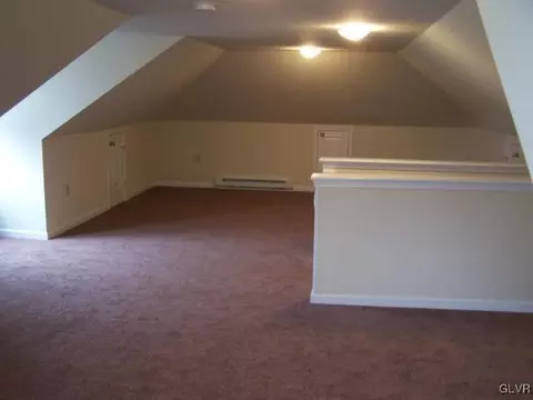 284 E Main St, Bath, PA 18014 photo 24