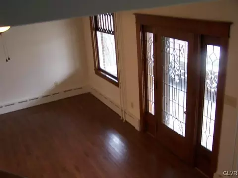 284 E Main St, Bath, PA 18014 photo 12