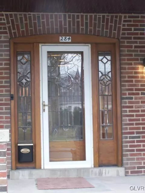 284 E Main St, Bath, PA 18014 photo 4