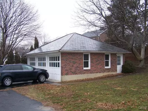 284 E Main St, Bath, PA 18014 photo 6