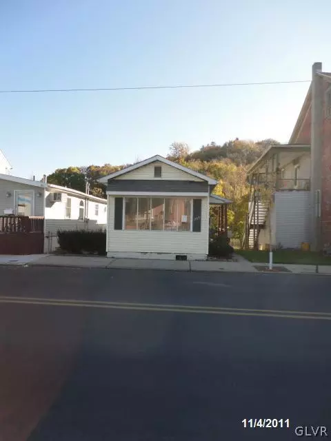 269 Main St, Slatington, PA 18080 photo 1