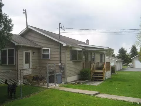 2165 E Scenic Dr, Bath, PA 18014 photo 19