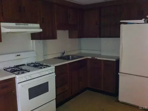 937 E 6th St, Bethlehem, PA 18015 photo 2