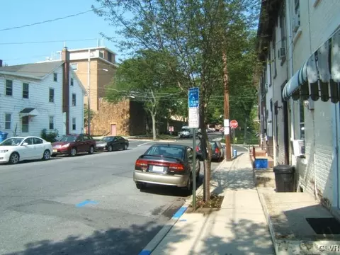 211 E 5th St E, Bethlehem, PA 18015 photo 2