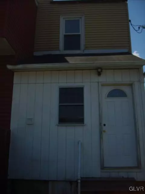 313 E Frankford St, Bethlehem, PA 18018 photo 3