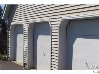 2558 Spring St, Coplay, PA 18037 photo 9