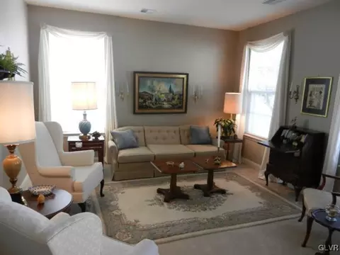 1871 Gregory Pl, Hellertown, PA 18055 photo 3