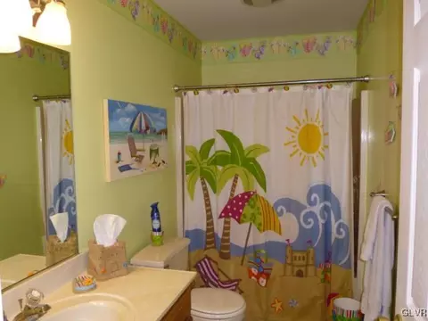 5165 Cheryl Dr, Bethlehem, PA 18017 photo 9