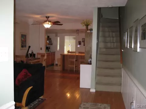 442 E North St, Bethlehem, PA 18018 photo 2