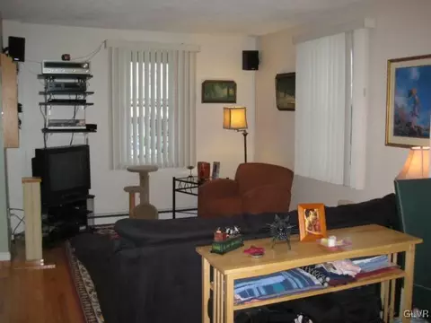 442 E North St, Bethlehem, PA 18018 photo 5