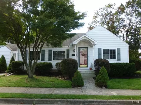 1106 Gresham St, Bethlehem, PA 18017 photo 1