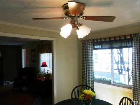 1106 Gresham St, Bethlehem, PA 18017 photo 6