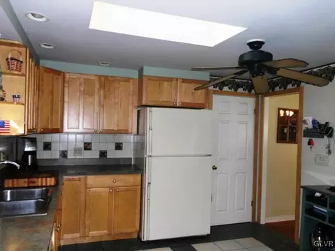1106 Gresham St, Bethlehem, PA 18017 photo 10