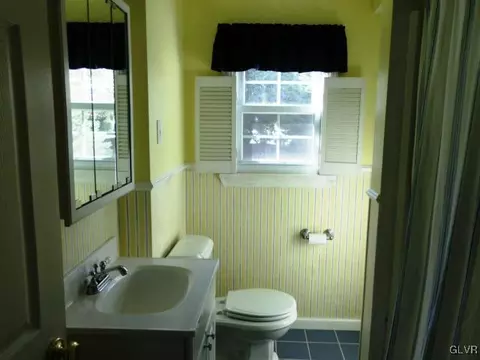 1106 Gresham St, Bethlehem, PA 18017 photo 18