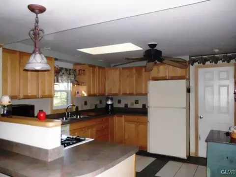 1106 Gresham St, Bethlehem, PA 18017 photo 11