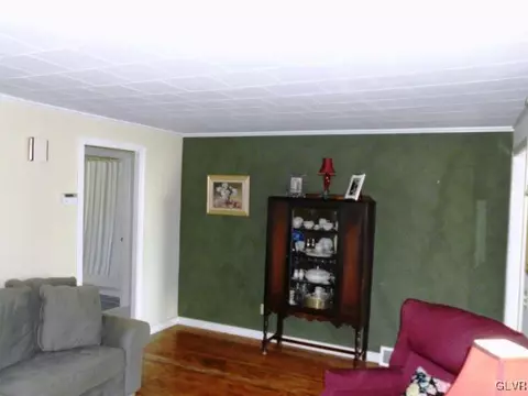 1106 Gresham St, Bethlehem, PA 18017 photo 3