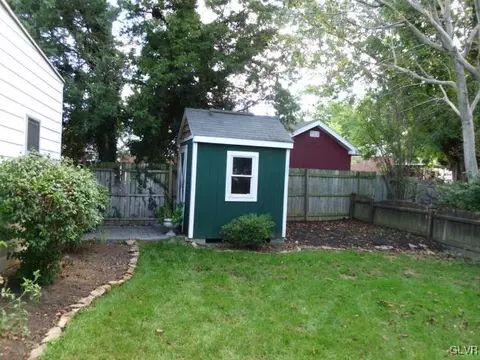 1106 Gresham St, Bethlehem, PA 18017 photo 28