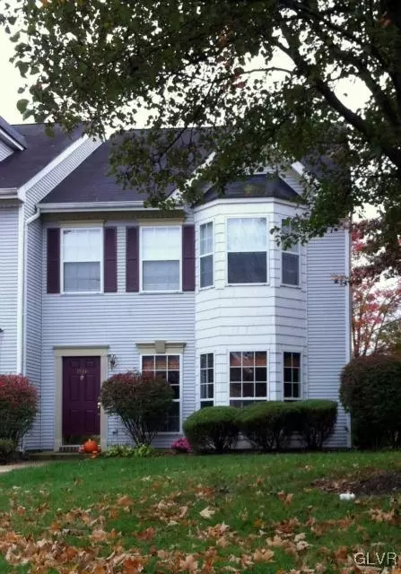 1914 Pine Ct, Hellertown, PA 18055 photo 1