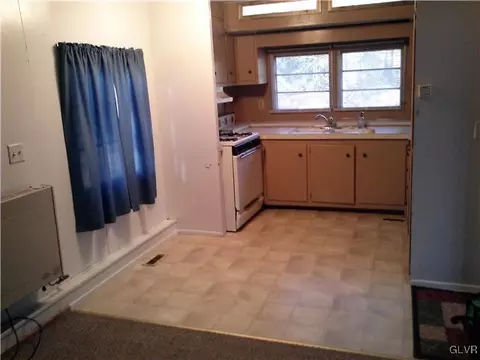 3 Elderberry Ln, Effort, PA 18330 photo 6