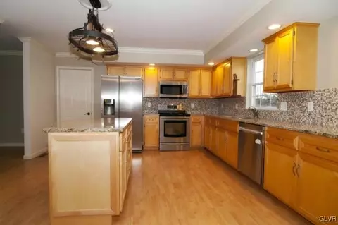 3935 Devonshire Rd, Bethlehem, PA 18020 photo 7