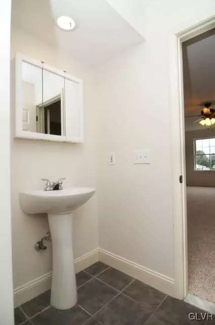3935 Devonshire Rd, Bethlehem, PA 18020 photo 41