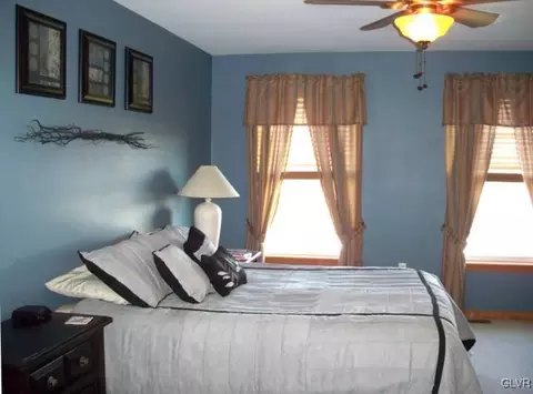 2776 Maefield Rd, Bath, PA 18014 photo 14