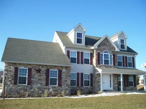 2776 Maefield Rd, Bath, PA 18014 photo 2