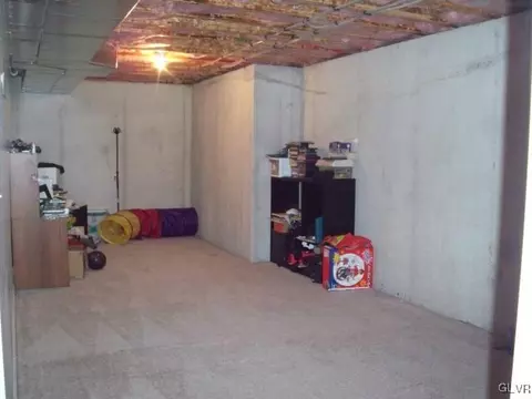2776 Maefield Rd, Bath, PA 18014 photo 25