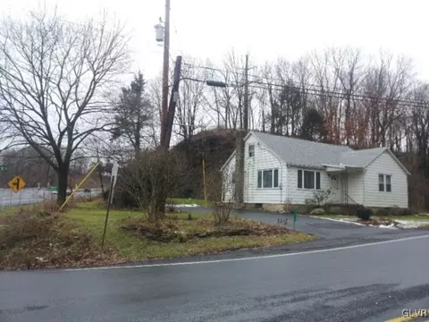 1122 Clearview Rd, Coplay, PA 18037 photo 2