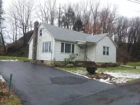 1122 Clearview Rd, Coplay, PA 18037 photo 1