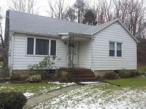 1122 Clearview Rd, Coplay, PA 18037 photo 3
