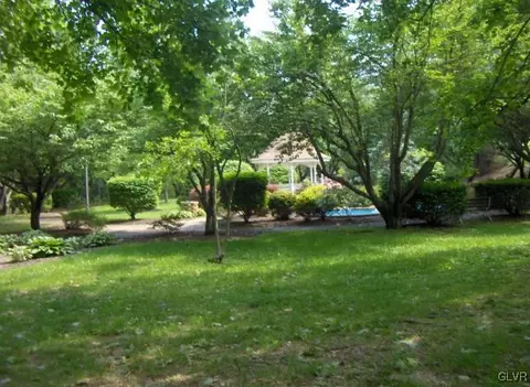 6 Longridge Ct, Bath, PA 18014 photo 23