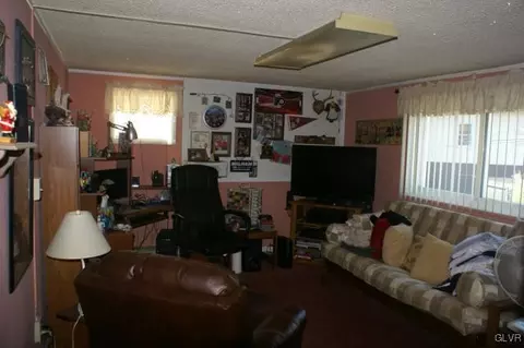 537 E Goepp Cir, Bethlehem, PA 18018 photo 12