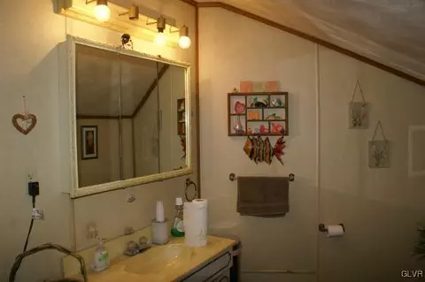 537 E Goepp Cir, Bethlehem, PA 18018 photo 33