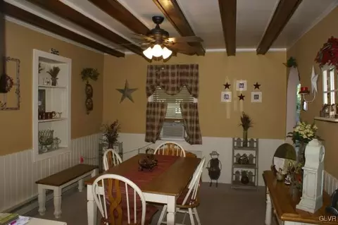537 E Goepp Cir, Bethlehem, PA 18018 photo 3