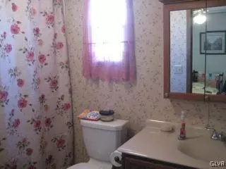 26 Spring Mdw, Bath, PA 18014 photo 3