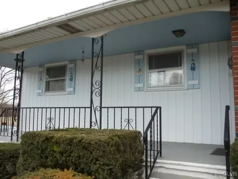 352 E Main St, Bath, PA 18014 photo 5