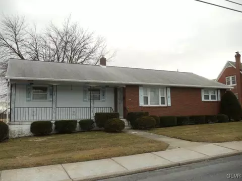 352 E Main St, Bath, PA 18014 photo 1
