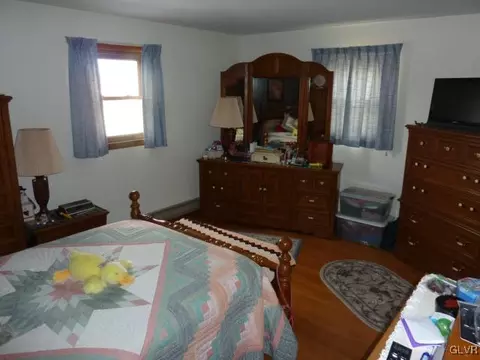 769 Point Phillips Rd, Bath, PA 18014 photo 11