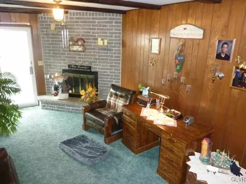 769 Point Phillips Rd, Bath, PA 18014 photo 8