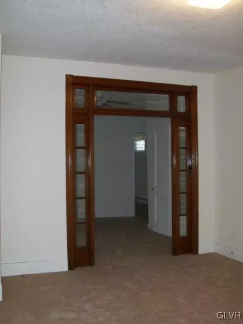 207 E Goepp St, Bethlehem, PA 18018 photo 3