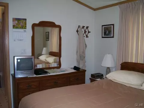 4530 Homestead Dr, Coplay, PA 18037 photo 12