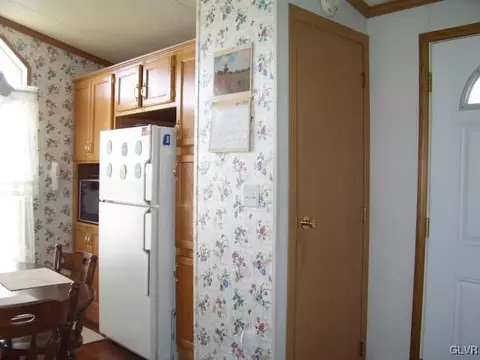 4530 Homestead Dr, Coplay, PA 18037 photo 3
