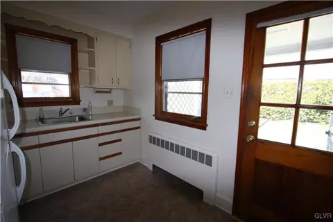 515 E Fairview St, Bethlehem, PA 18018 photo 5