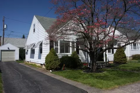 515 E Fairview St, Bethlehem, PA 18018 photo 2