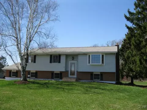 249 E Moorestown Rd, Wind Gap, PA 18091 photo 4