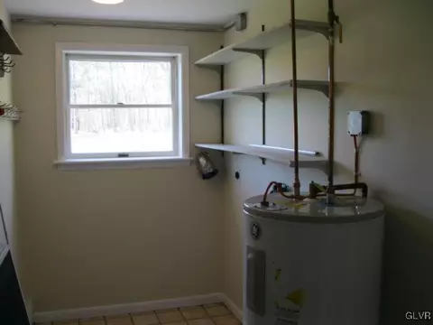 249 E Moorestown Rd, Wind Gap, PA 18091 photo 15